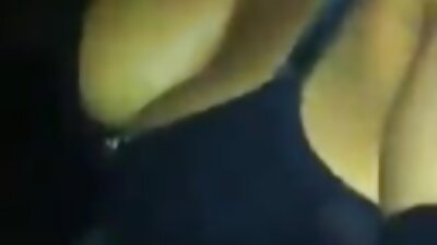 剃ったオマンコはカメラに近づいてアクションを起こしているところが示されています m 女 エロ 動画
